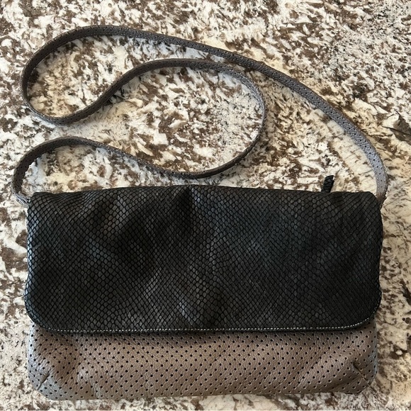 𝅺Luciana Verde Convertible Clutch Snake Print Black Brown - Picture 2 of 10